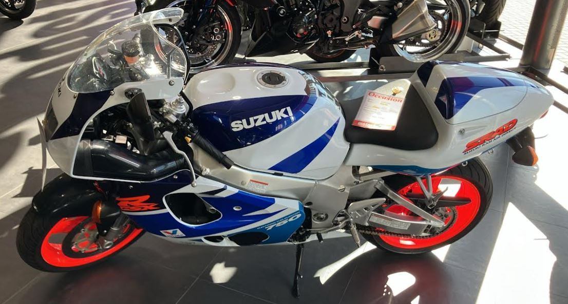 SUZUKI GSX-R 750 SRAD