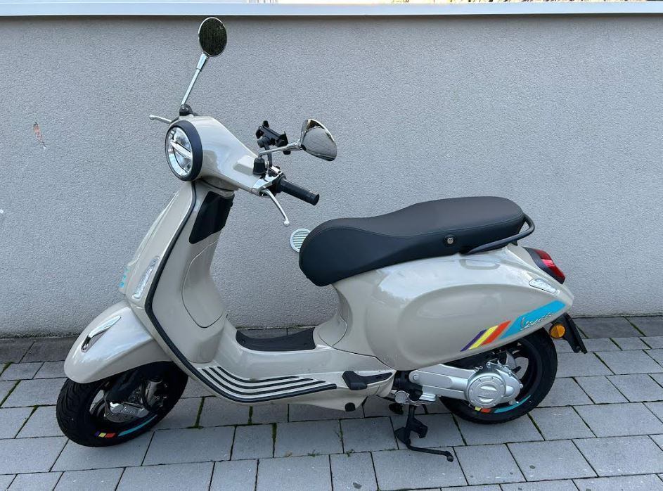 VESPA PRIMAVERA 50 