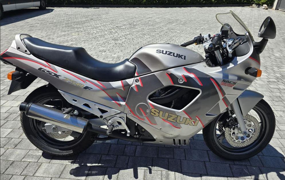 SUZUKI GSXF 750 KATANA